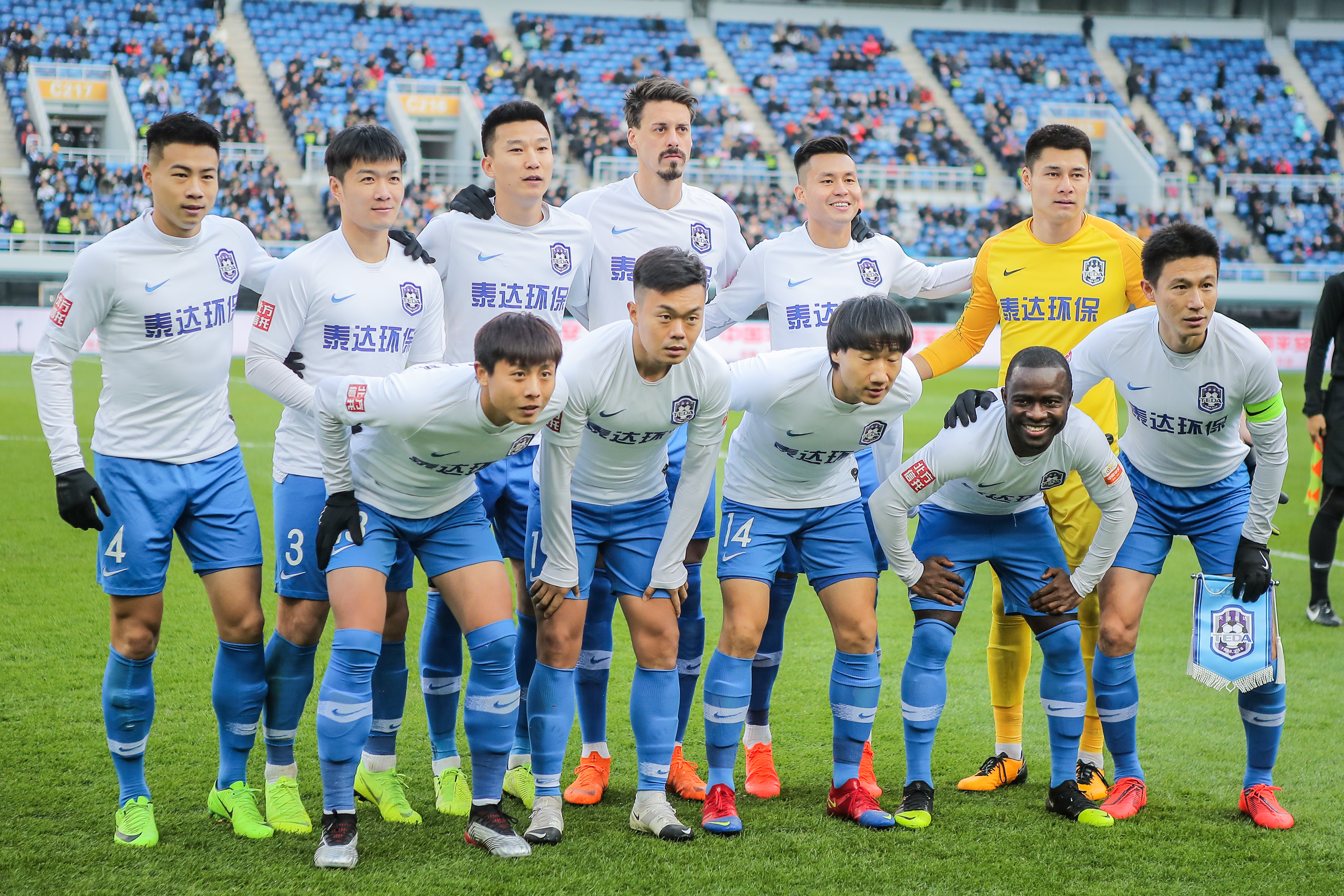 纵向打穿少 纵向打穿少