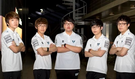 阵容的